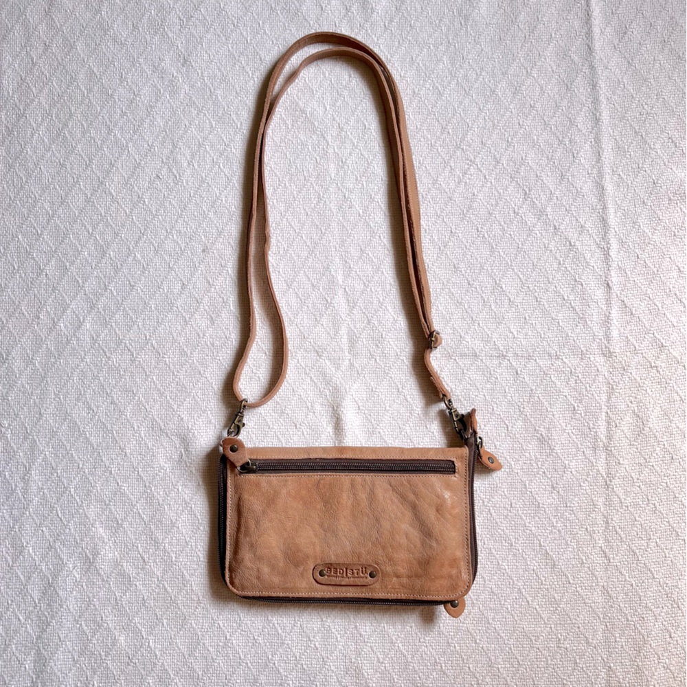 BedStu Templeton II Crossbody